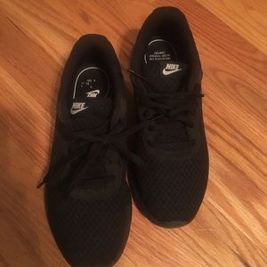 Black Nike Sneakers - Sz 6.5